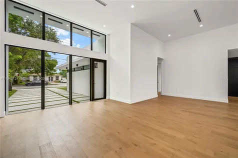 326 NW 40th Street Miami FL 33127