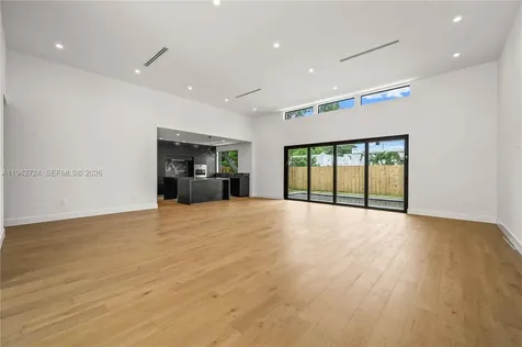 326 NW 40th Street Miami FL 33127
