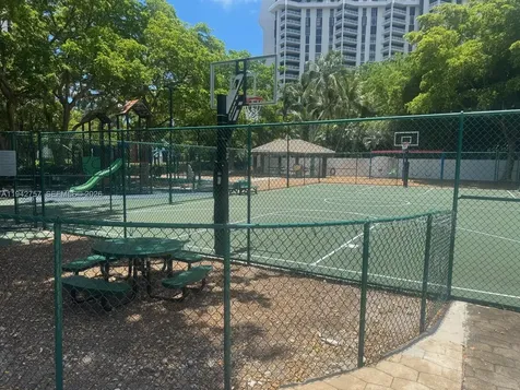 2000 Towerside Terrace Miami FL 33138