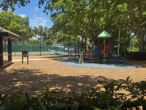 2000 Towerside Terrace Miami FL 33138