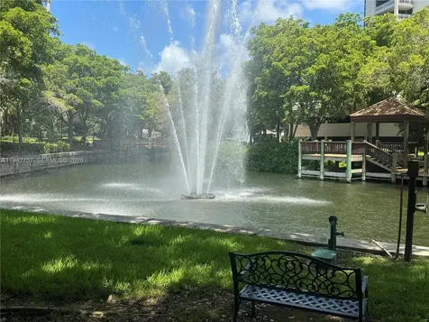 2000 Towerside Terrace Miami FL 33138