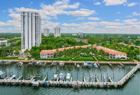2000 Towerside Terrace Miami FL 33138