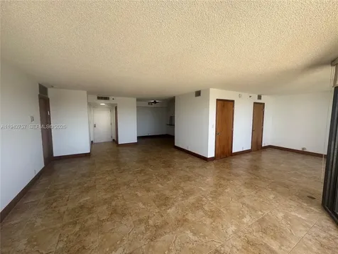 2000 Towerside Terrace Miami FL 33138