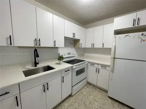 142 SW 18th Avenue Miami FL 33135