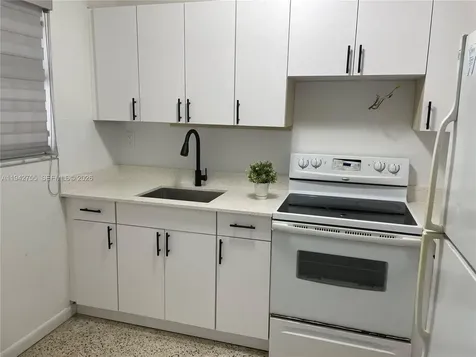 142 SW 18th Avenue Miami FL 33135