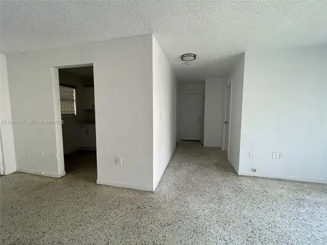 142 SW 18th Avenue Miami FL 33135