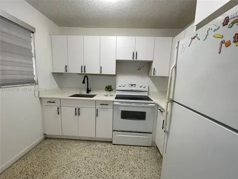 142 SW 18th Avenue Miami FL 33135