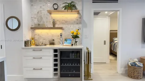5161 Collins Avenue Miami Beach FL 33140