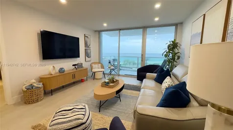 5161 Collins Avenue Miami Beach FL 33140
