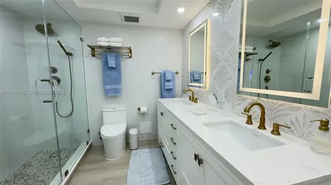 5161 Collins Avenue Miami Beach FL 33140