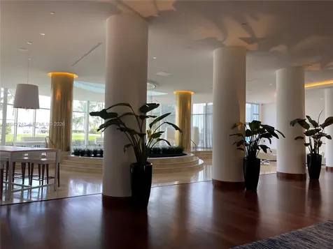 5161 Collins Avenue Miami Beach FL 33140