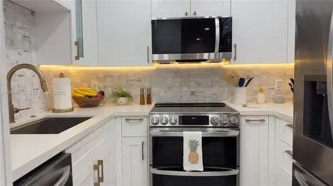 5161 Collins Avenue Miami Beach FL 33140