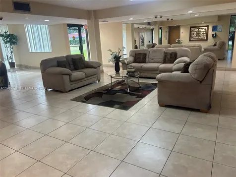 8900 Washington Boulevard Pembroke Pines FL 33025