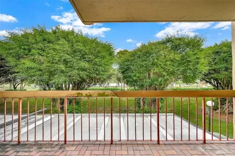 9907 NW 9th Street Circle Miami FL 33172