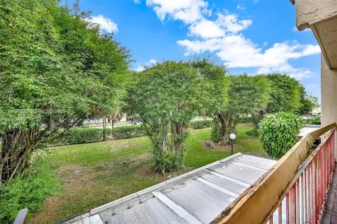 9907 NW 9th Street Circle Miami FL 33172