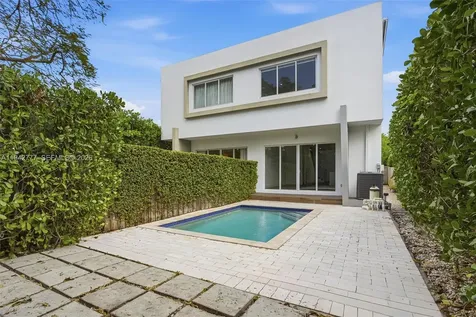 2852 SW 32nd Court Miami FL 33133