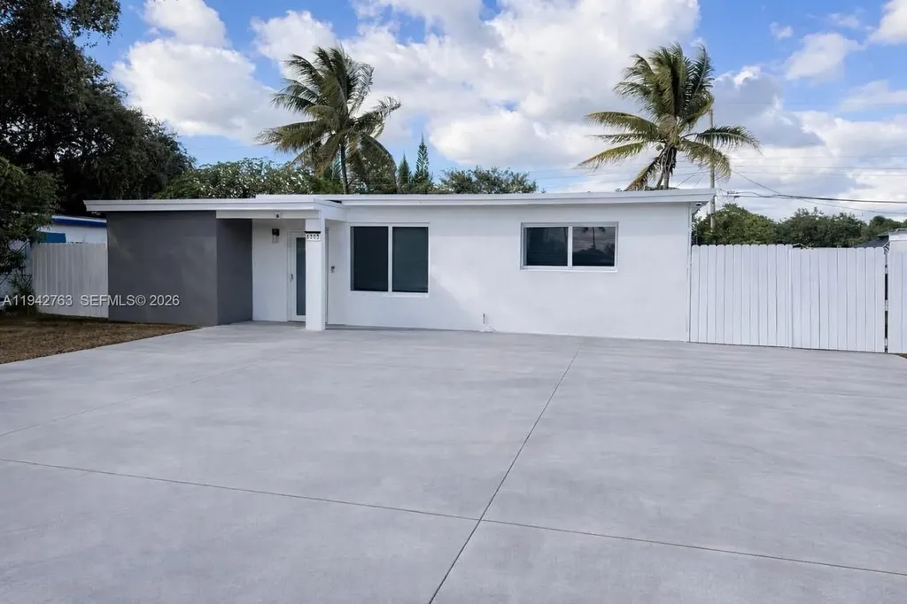 6305 Hayes Street Hollywood FL 33024