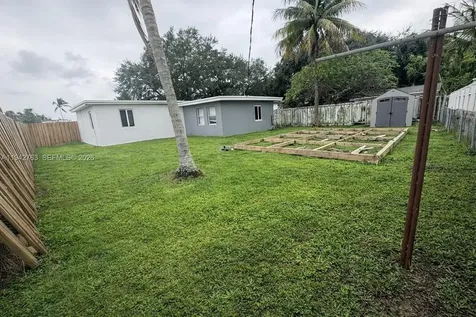 6305 Hayes Street Hollywood FL 33024