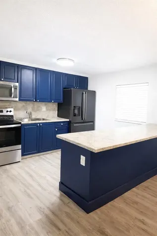 6305 Hayes Street Hollywood FL 33024