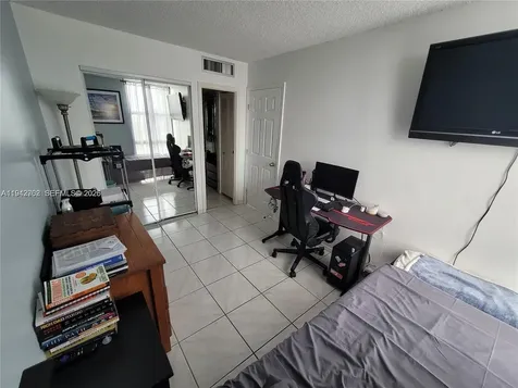 20301 W Country Club Drive Aventura FL 33180