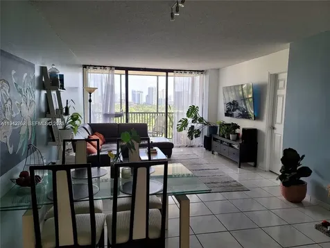 20301 W Country Club Drive Aventura FL 33180