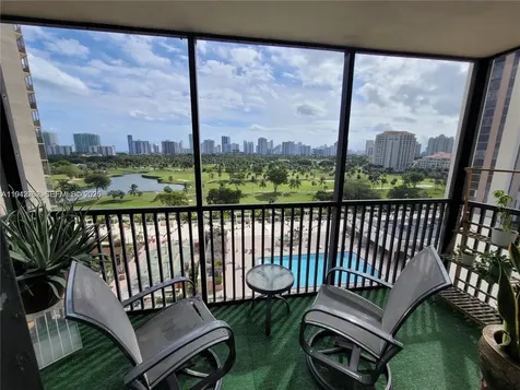 20301 W Country Club Drive Aventura FL 33180