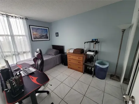 20301 W Country Club Drive Aventura FL 33180