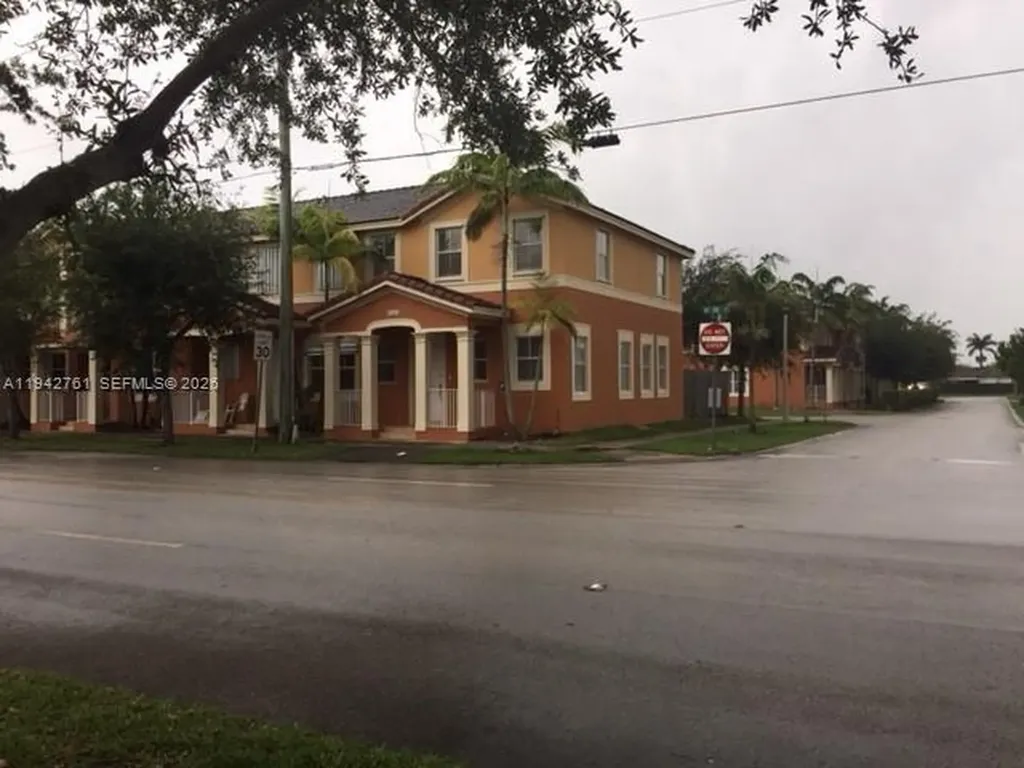 10852 SW 240th Street Homestead FL 33032