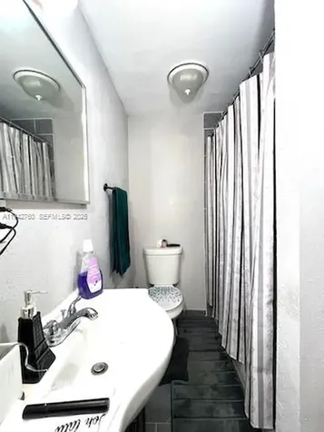 2450 NW 85th Avenue Sunrise FL 33322