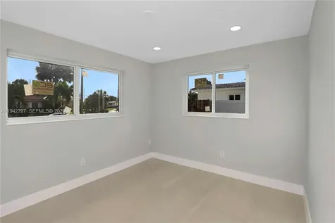 16232 SW 107th Court Miami FL 33157