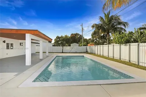 16232 SW 107th Court Miami FL 33157
