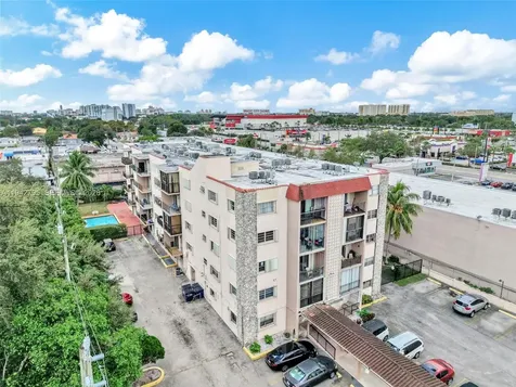 3640 NW 9th Street Miami FL 33125