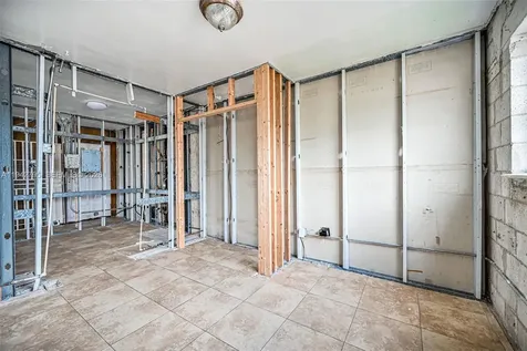 3640 NW 9th Street Miami FL 33125