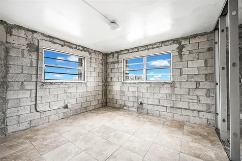 3640 NW 9th Street Miami FL 33125