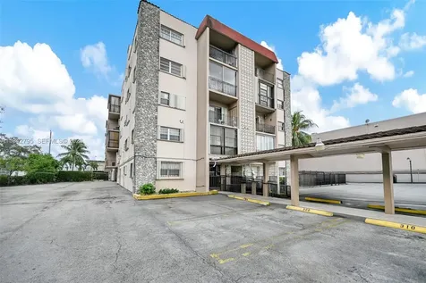 3640 NW 9th Street Miami FL 33125