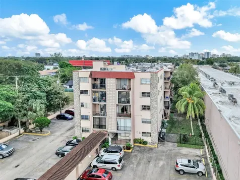 3640 NW 9th Street Miami FL 33125