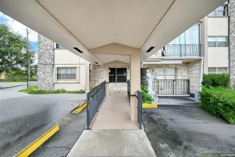 3640 NW 9th Street Miami FL 33125