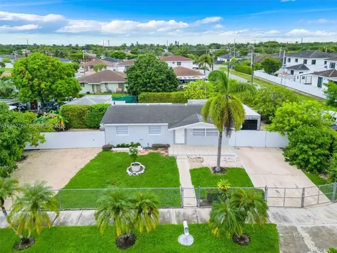 15805 SW 300th Terrace Homestead FL 33033