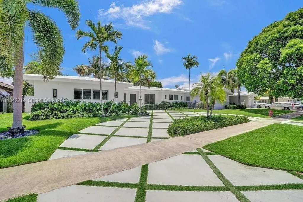 2080 NE 65th Street Fort Lauderdale FL 33308