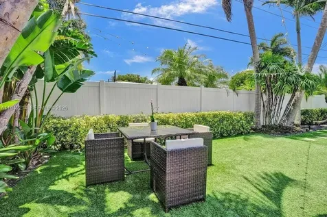 2080 NE 65th Street Fort Lauderdale FL 33308