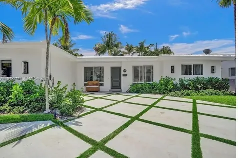 2080 NE 65th Street Fort Lauderdale FL 33308