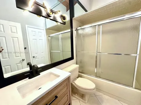 2753 S Parkview Drive Hallandale Beach FL 33009