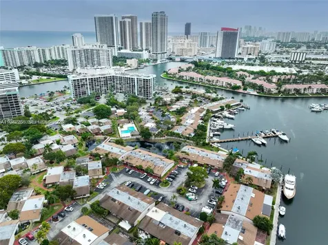 2753 S Parkview Drive Hallandale Beach FL 33009