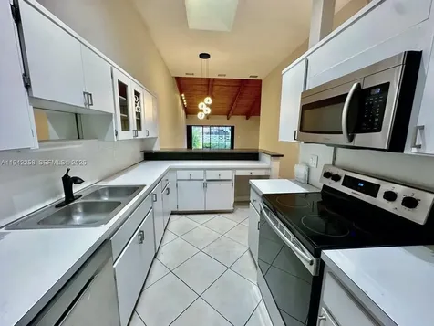 2753 S Parkview Drive Hallandale Beach FL 33009