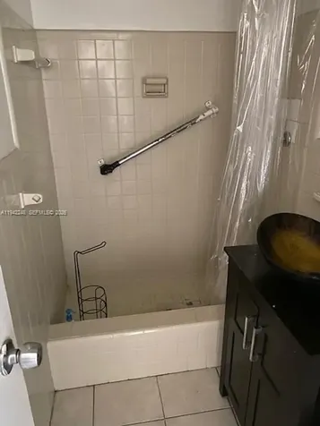 100 SE 3 Avenue Hallandale Beach FL 33009