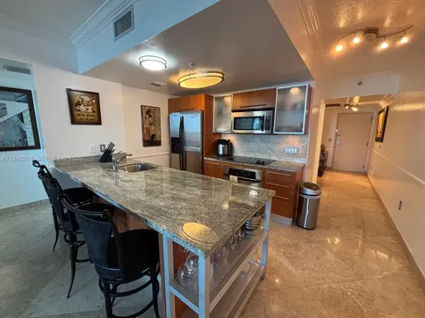 185 SW 7th Street Miami FL 33130