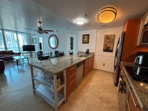 185 SW 7th Street Miami FL 33130