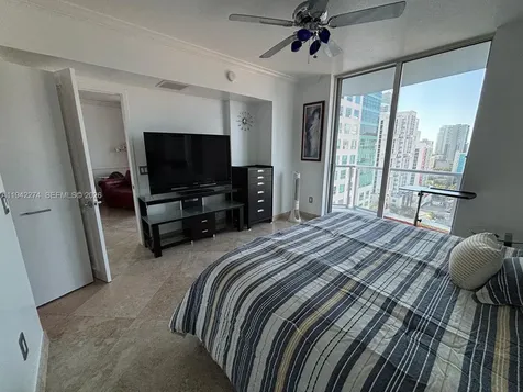 185 SW 7th Street Miami FL 33130