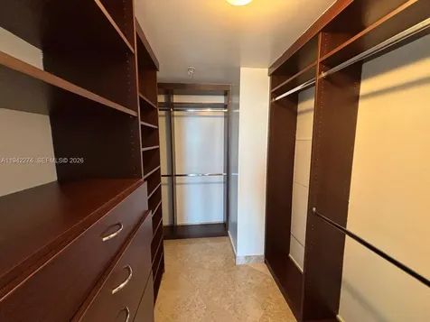 185 SW 7th Street Miami FL 33130