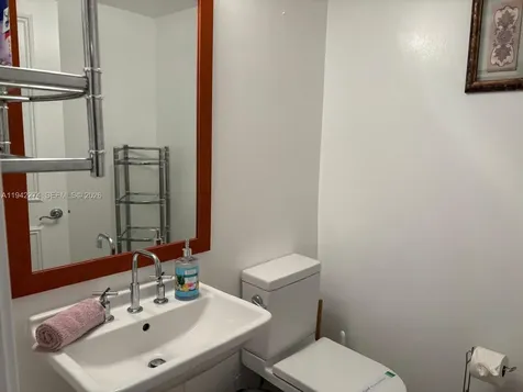 185 SW 7th Street Miami FL 33130